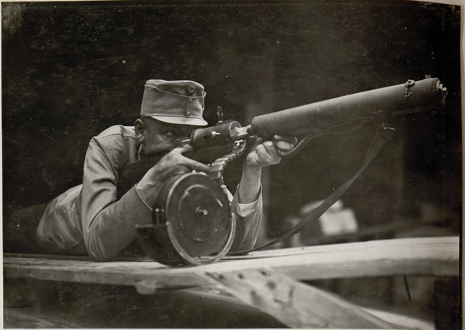 Submachine gun Standschtze Hellriegel. - Weapon, World War I, Submachine gun