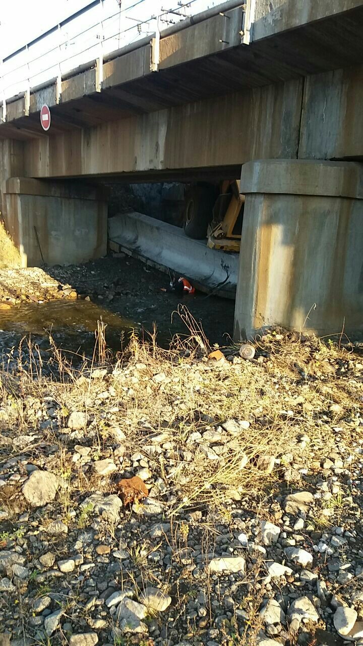 The collapse of the railway bridge at the Ksenyevskaya station of the Trans-Baikal Railway. - Crash, Railway, Transbaikalia, Bridge, Video, Longpost