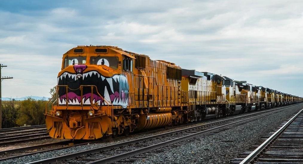 iron beast - The beast, A train