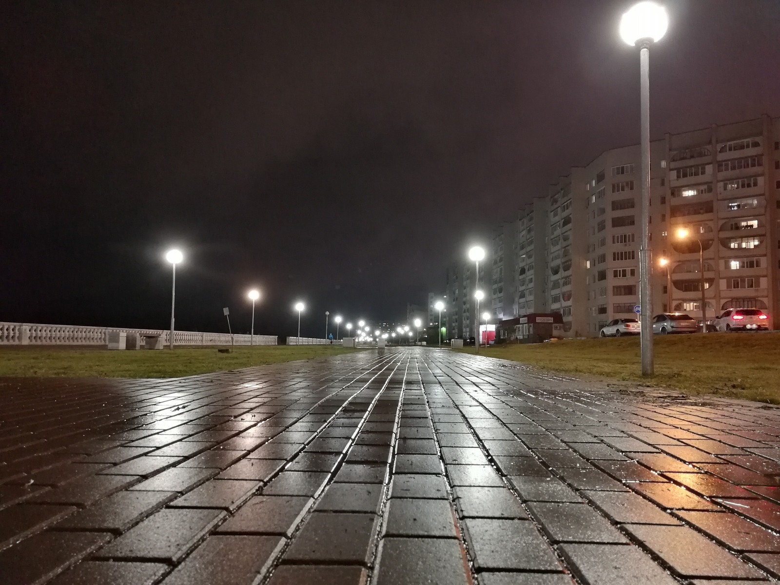 Фото Альфа на улице вечером. Street Lamp. Погода вечером на улице