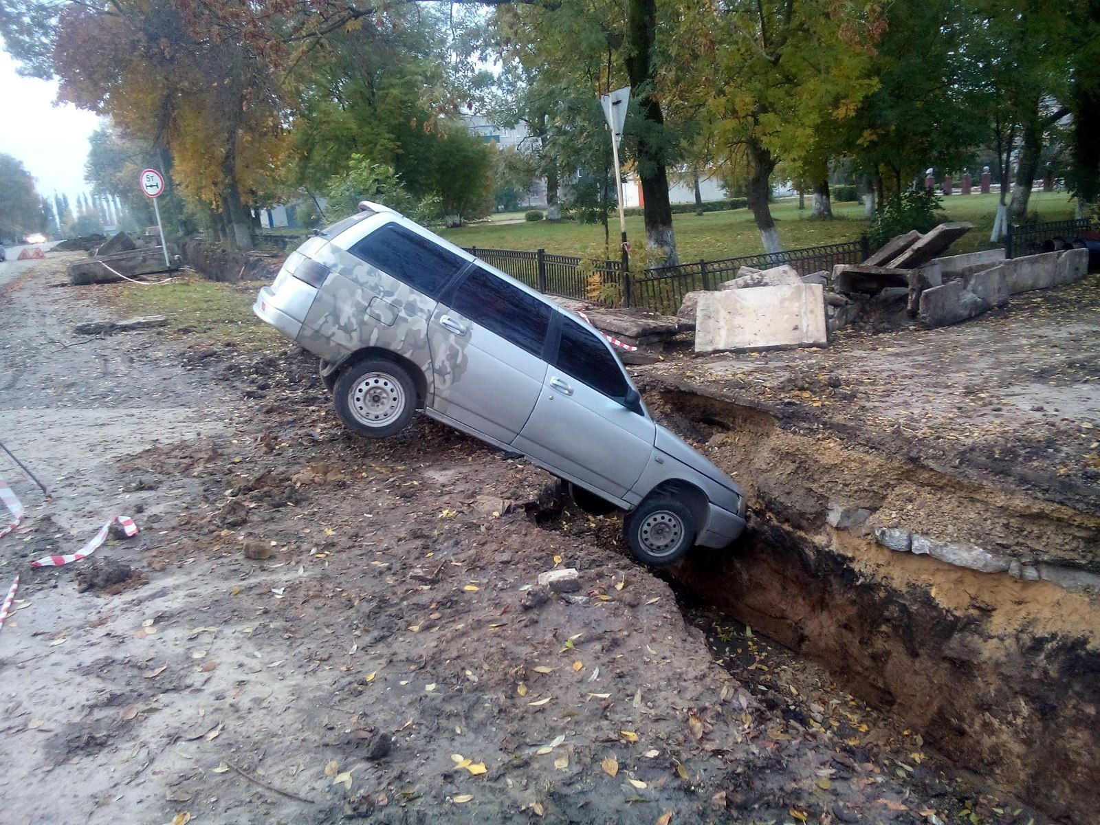 Bravery and stupidity. - Motorists, Bricks, 