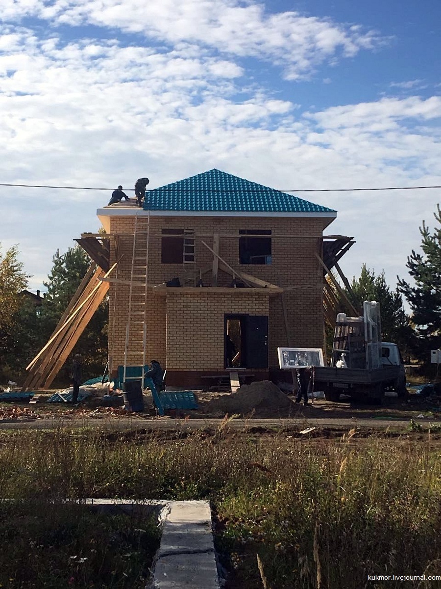 Roof color mystery revealed! We build our house in Kazan in 90 days. 73-75 days. Windows installed, hooray!!! - My, Home construction, My house, Window, Roof, House, My, The photo, Metal, Longpost