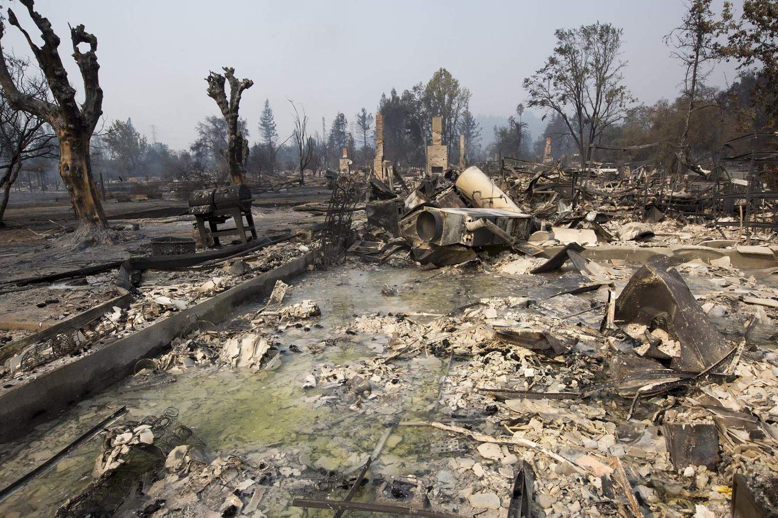 This photo of the aftermath of the fire looks more like a screenshot from Fallout 4 - Fire, Destruction, Fallout 4, The photo