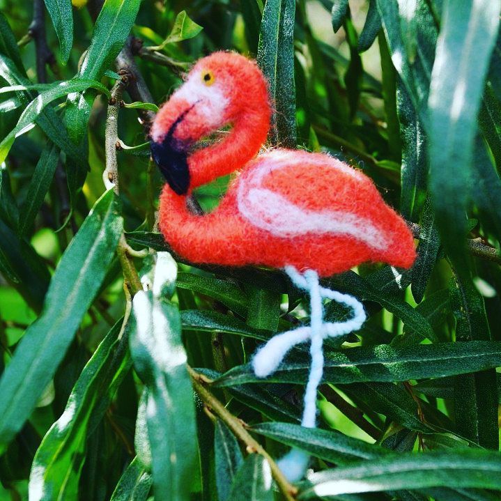 I made a flamingo brooch for a little lover of this beautiful bird. - My, Wallow, Flamingo, Birds, Wool, Handmade, Dry felting