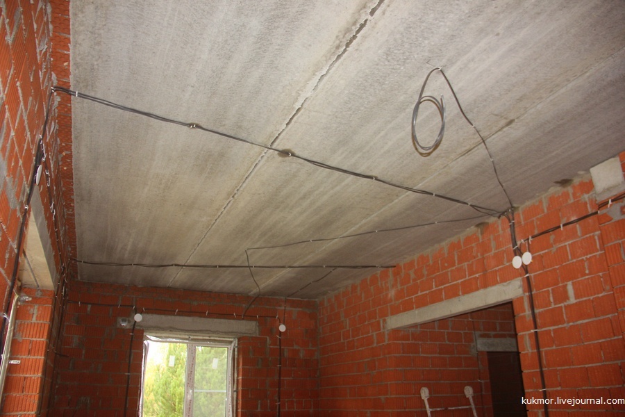 We build our house in Kazan in 90 days. 78-80 days. Wiring completed - My, Home construction, Kazan, House, The photo, My, Electricity, Ventilation, Gutter, Longpost