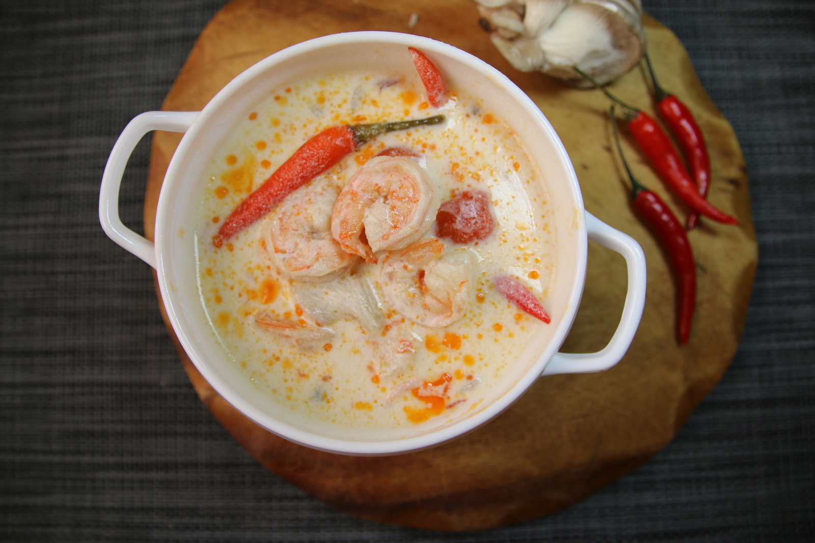 Moscow tom yum - My, Food, Recipe, Tom Yam, Asian food, Video, Longpost, Soup, Thai cuisine, Video recipe, Cooking