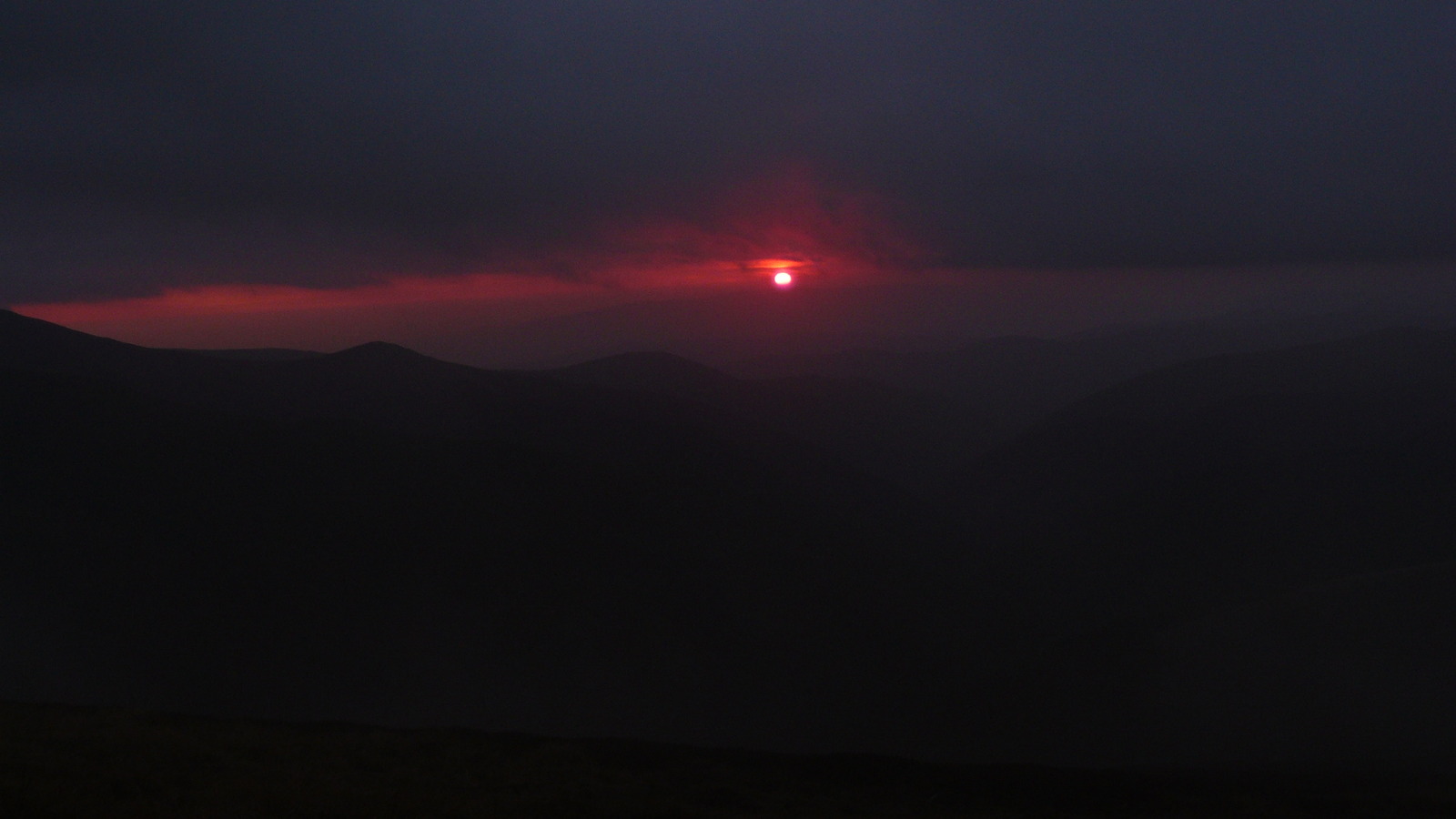 Walking among the clouds - My, The mountains, PVD, Fog, Sunset, Longpost