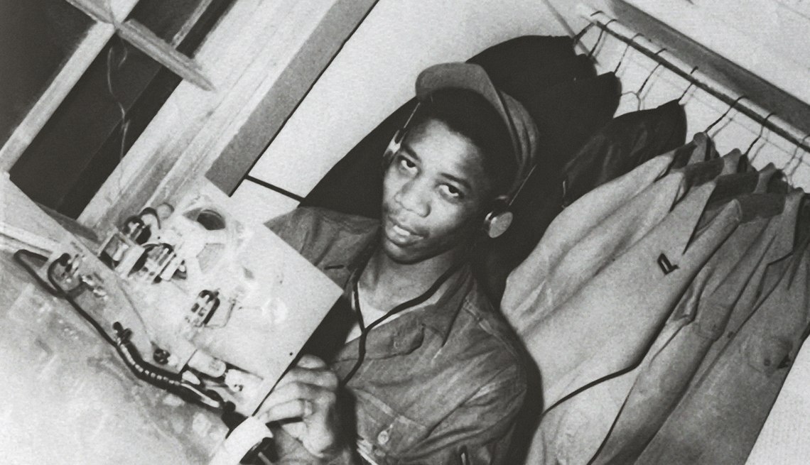 Morgan Freeman while serving in the US Army, 1955 - From the network, Morgan Freeman, Army, USA