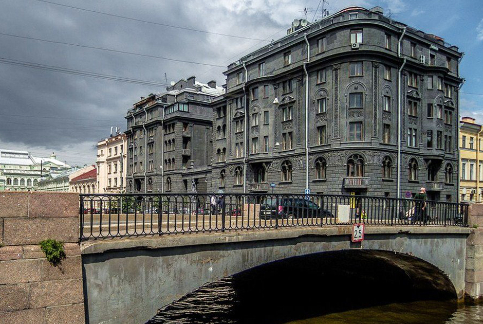 The house where he lives... - Zemfira, Boris Grebenshchikov, Shahrin, Yanka Diaghileva, Mike Naumenko, Sergei Shnurov, Longpost, ribbon