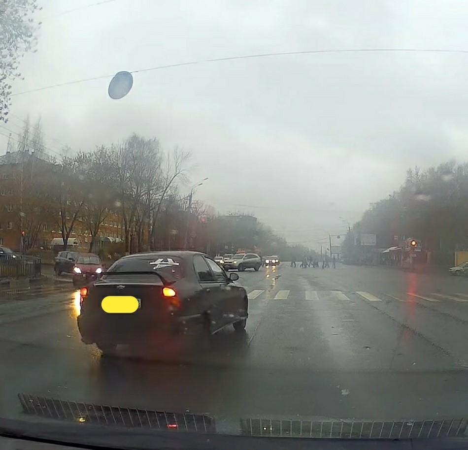 Toning, sticker, spoiler, oncoming traffic, red light. - My, Nizhny Novgorod, Auto, Meeting, Traffic rules