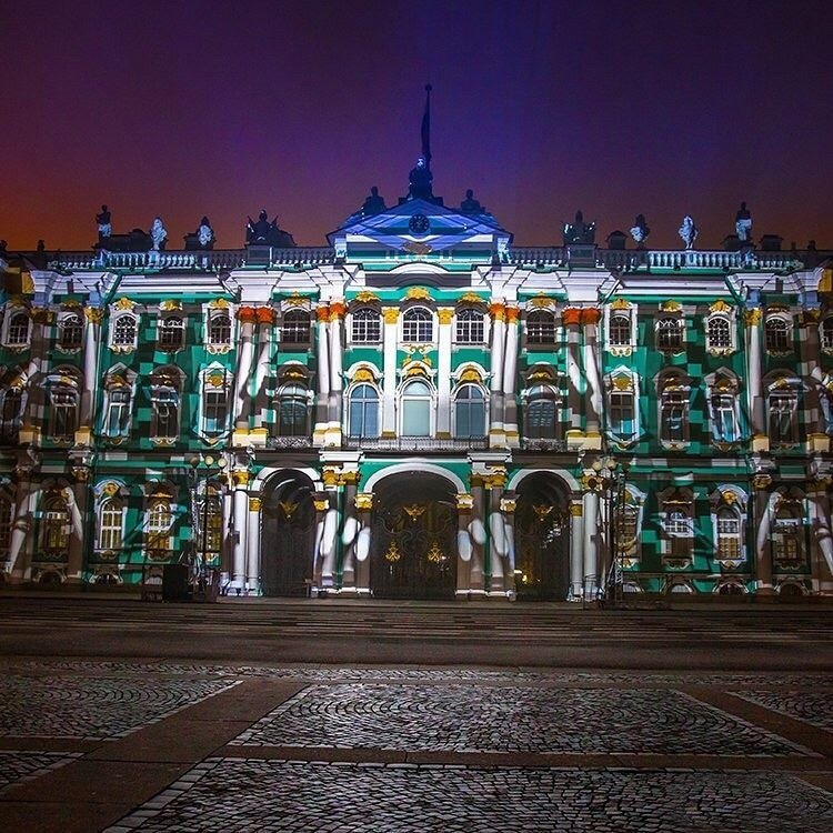 Light show in St. Petersburg. - Light show, Saint Petersburg, Holidays, National Unity Day