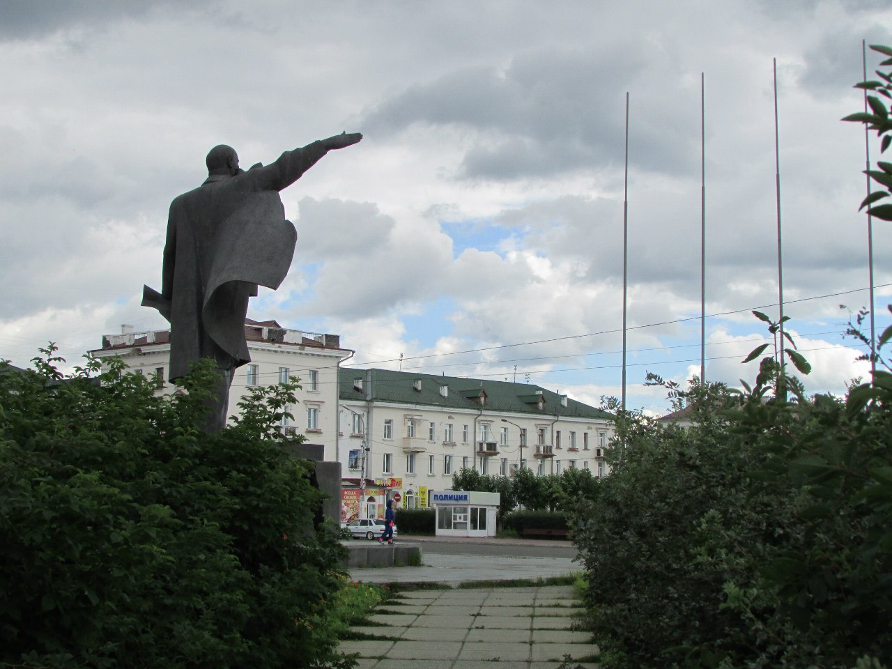 Ленин зигует
