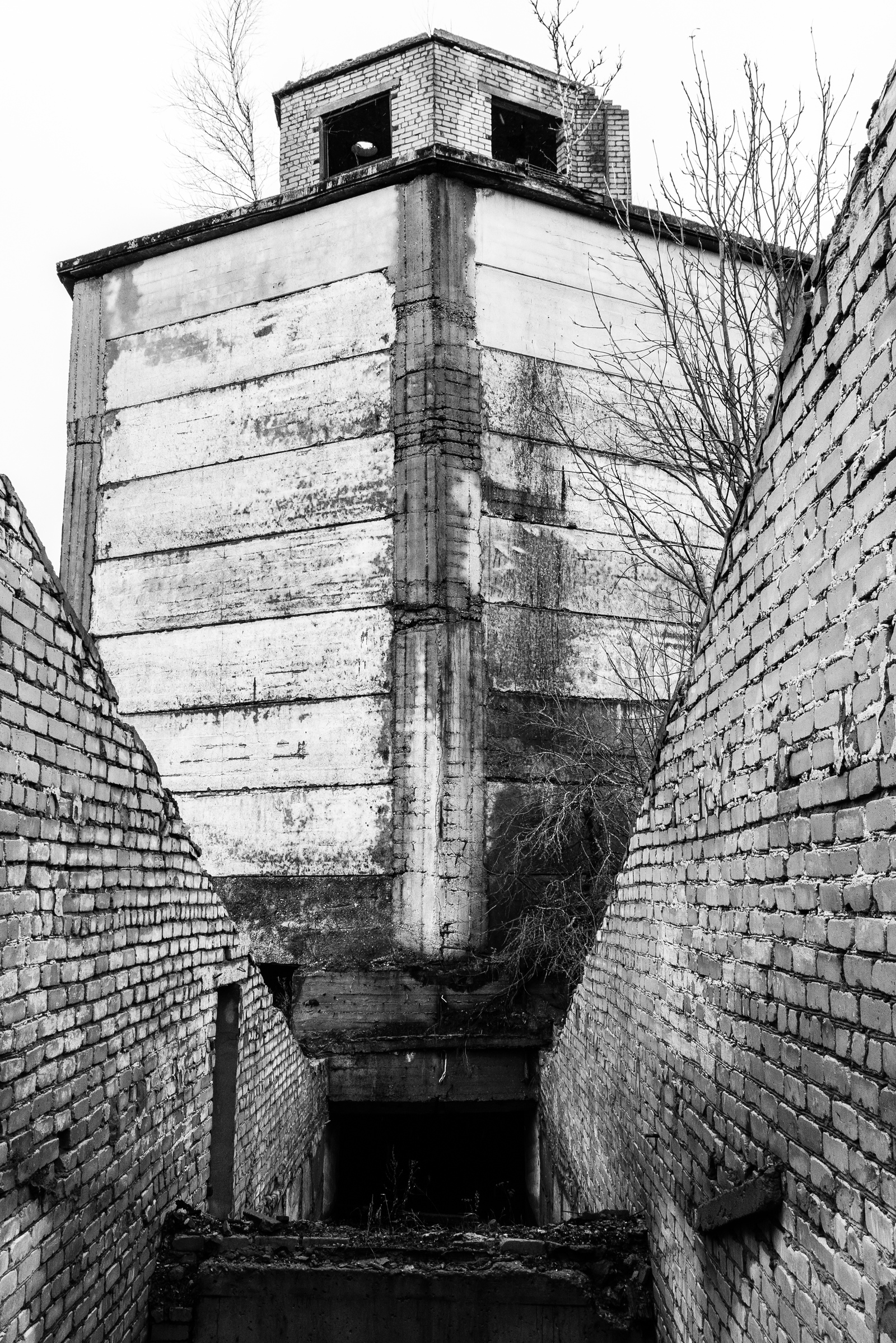 How I ended up in an abandoned well. - My, Well, Survival, The photo, Black and white photo, Longpost