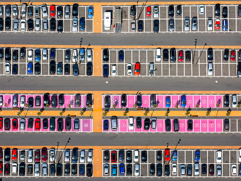 Dedicated car parks in Zhejiang province in eastern China - Parking, Blonde, Woman driving, China, Auto, Motorists