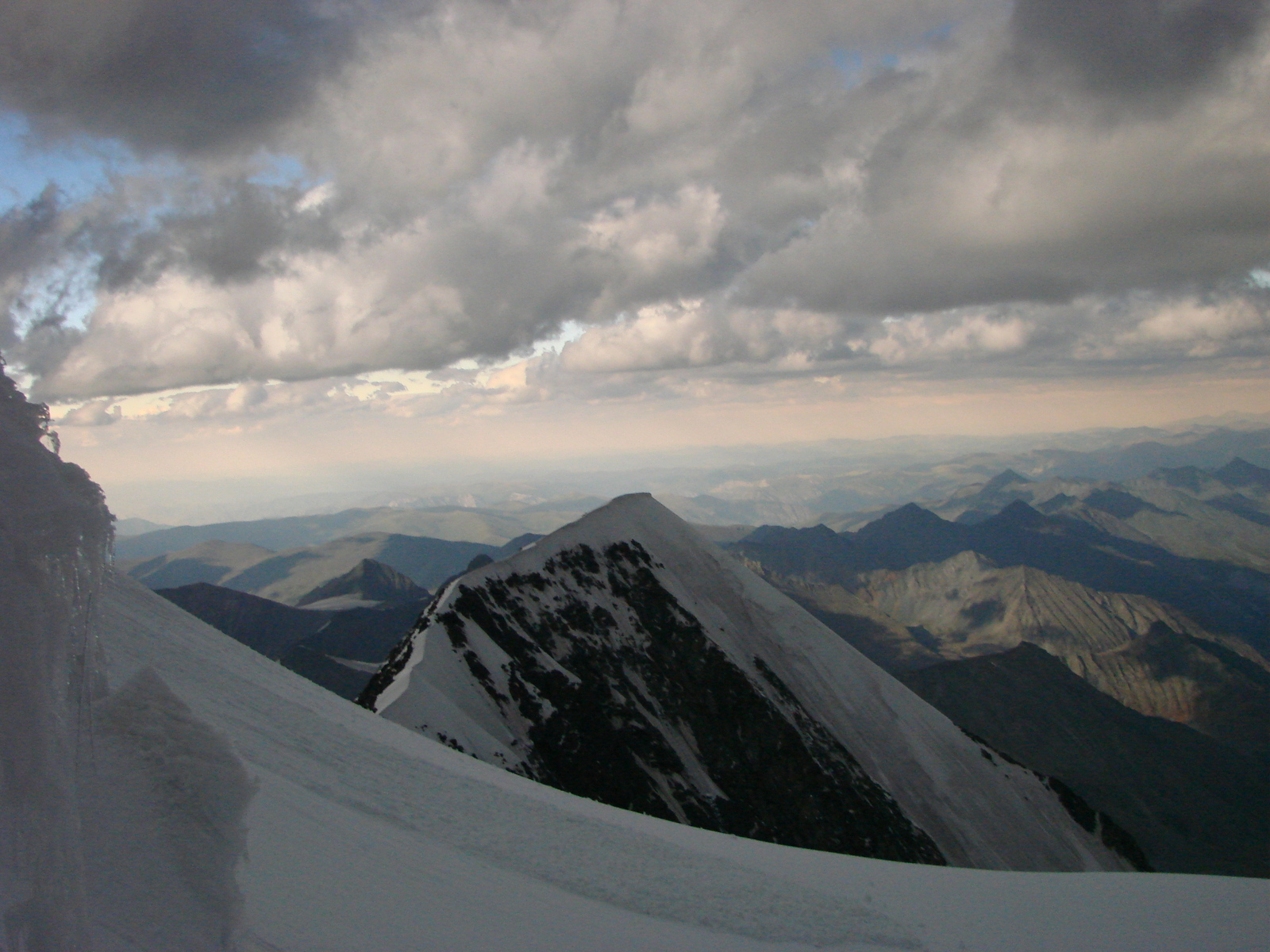 I like to watch life-9 (Hobby - mountains: Belukha, part 4) - My, A life, Mountain Altai, Mountaineering, Tourism and mountaineering, Video, Longpost, Altai Republic