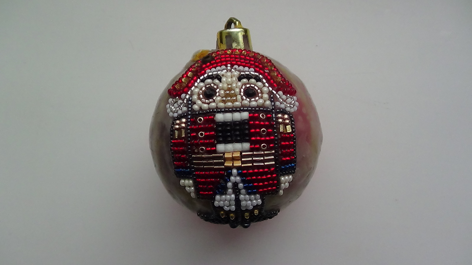 Christmas toy Nutcracker - My, , Needlework with process, Beads, Christmas decorations, Nutcracker, Bead jewelery, Clock, Longpost