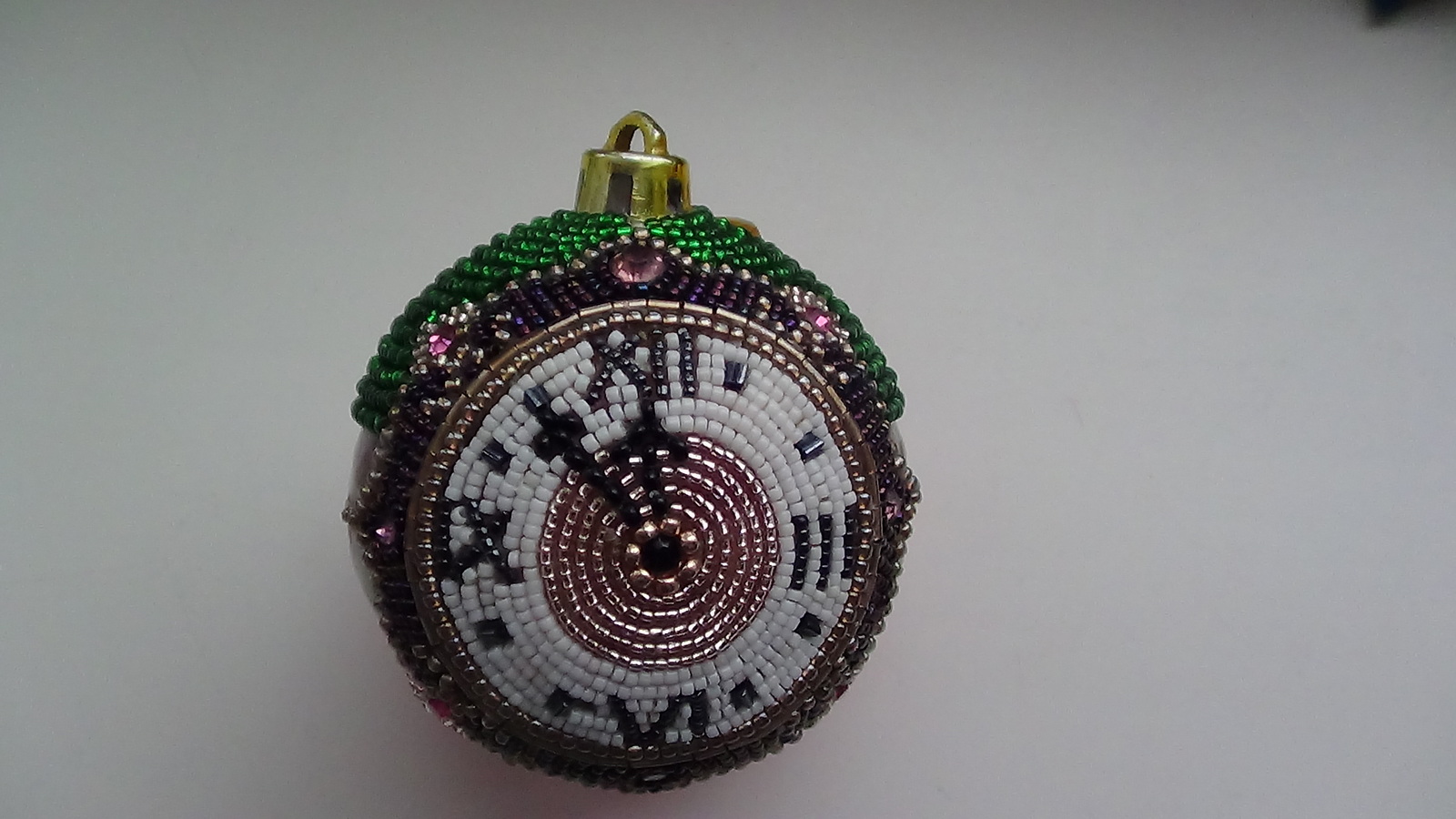 Christmas toy Nutcracker - My, , Needlework with process, Beads, Christmas decorations, Nutcracker, Bead jewelery, Clock, Longpost