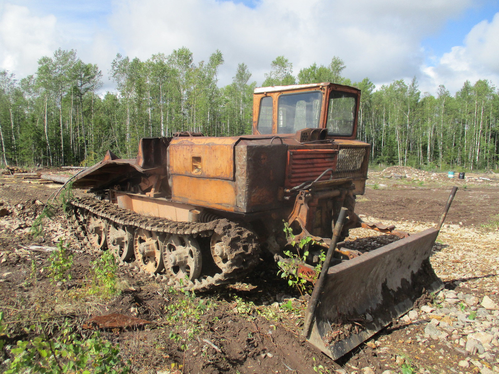 Technique at the gold deposit. - My, Field, BelAZ, Technics, Gold, Caterpillar, Longpost, My