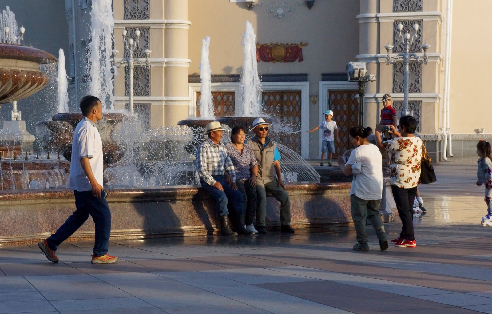 In Ulan-Ude (Buryatia) - My, Ulan-Ude, Buryatia, Sculpture, Head, Lenin, , Fountain, Longpost