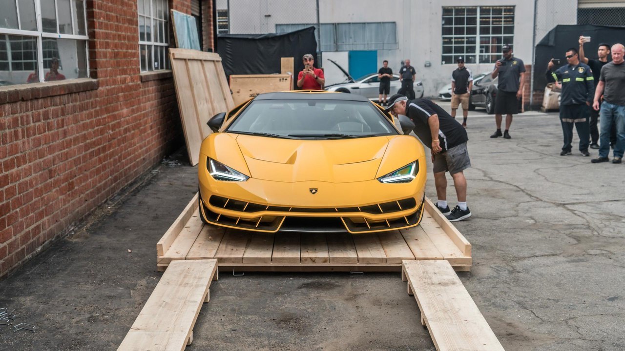 Lamborghini Centenario - Lamborghini Centenario, Автомобилисты