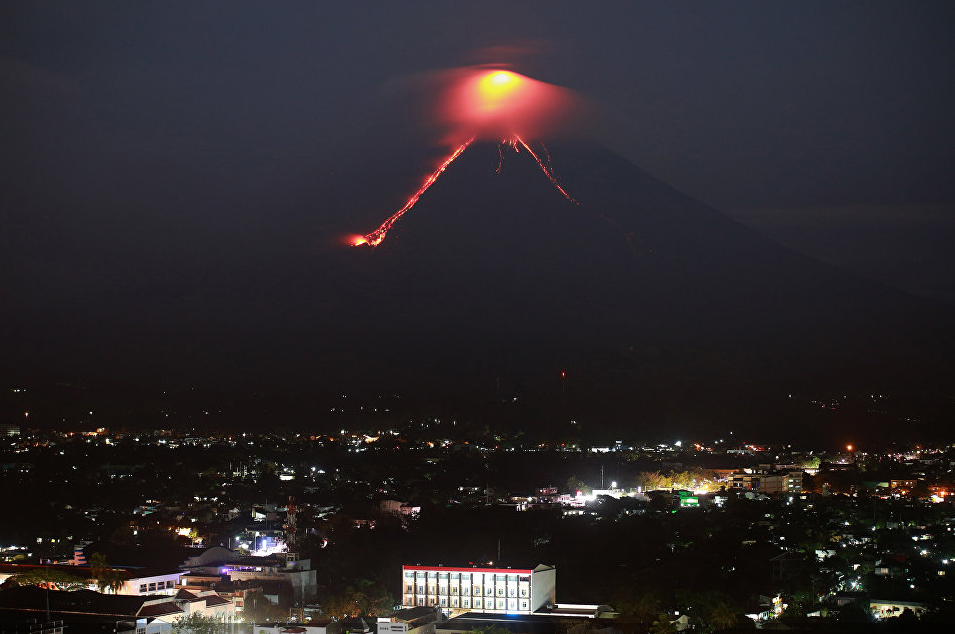 Mayon rushed. - Philippines, Volcano, Eruption, beauty, Longpost, Mayon Volcano