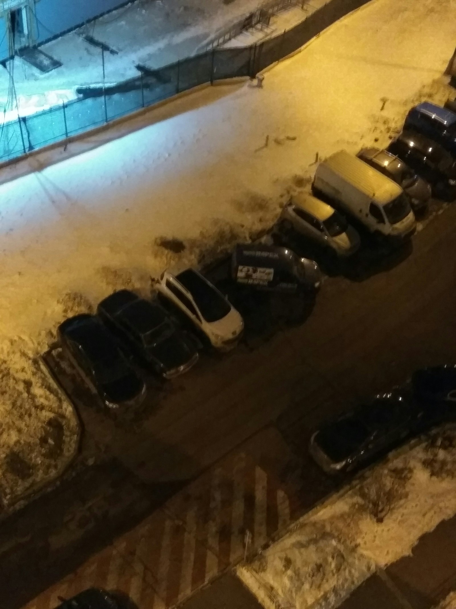 Well what the fuck? If you want, you can cram 3 cars ... - My, Parking, Do not do like this