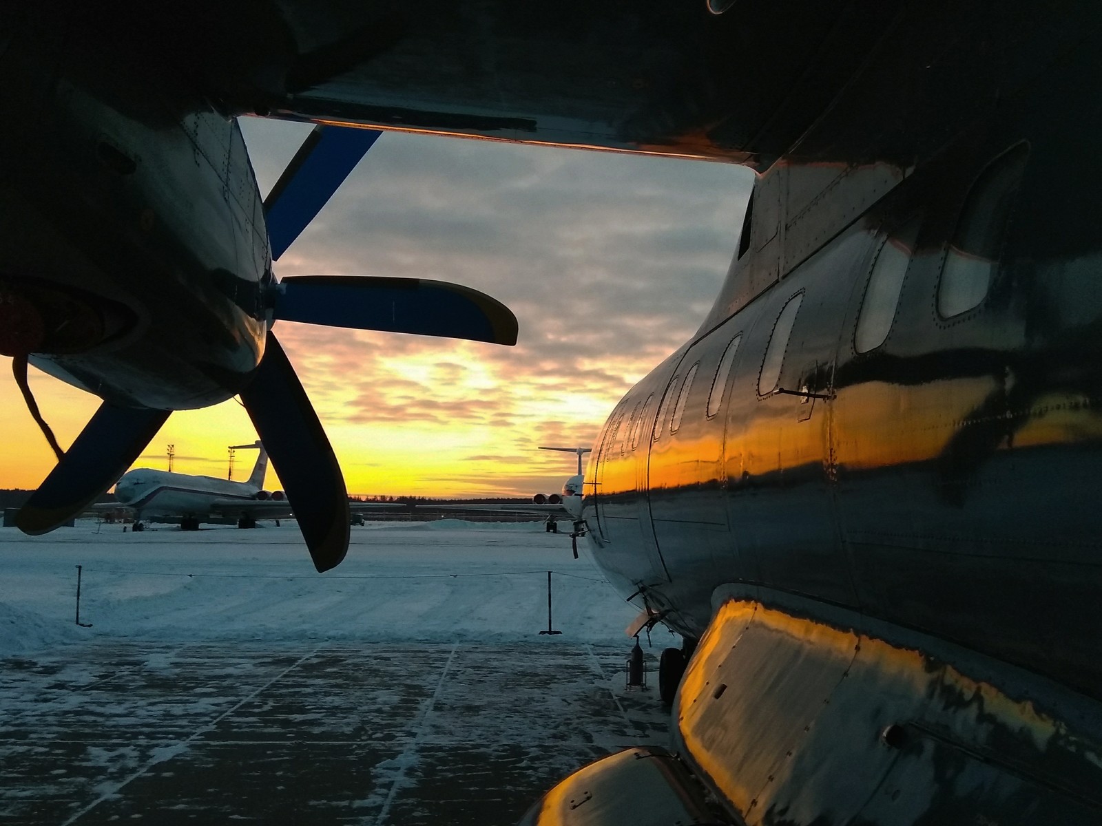 An-140-100 at the Chkalovsky airfield - My, Military aviation, Aviation, Okb Antonova, Chkalovsky