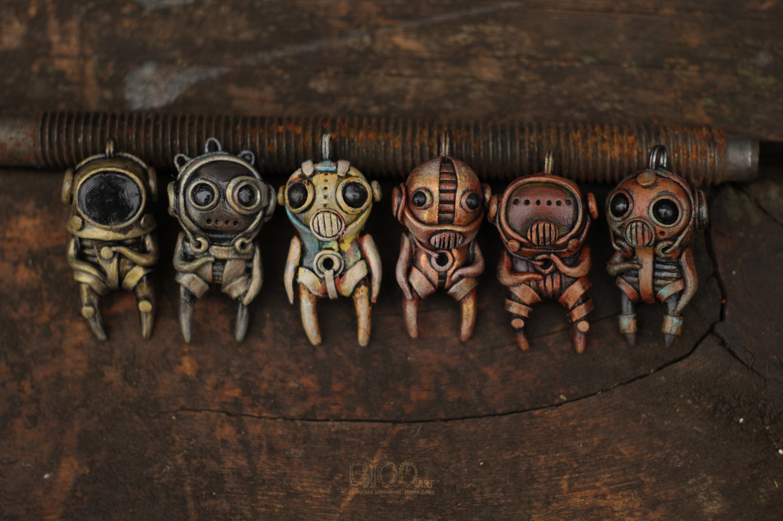 Pendants of the Mechanist. small inhabitants of the Bioo-Art universe. - My, Steampunk, Biomechanics, Post apocalypse, Polymer clay, Pendant, Robot, Cyborgs, Longpost