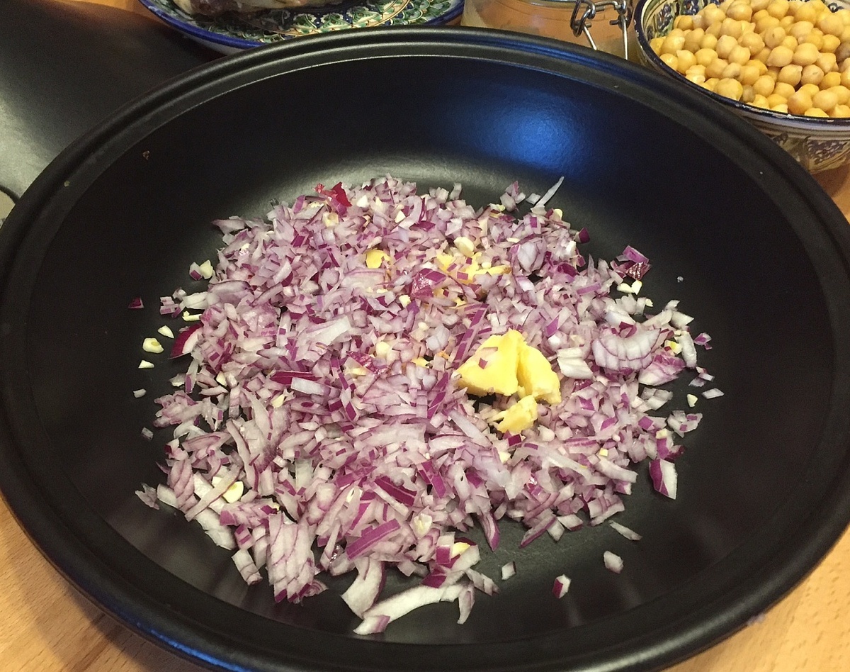 Tagine. With wild pheasant, chickpeas and plums. - My, , Pheasant, Chickpea, Plum, Longpost