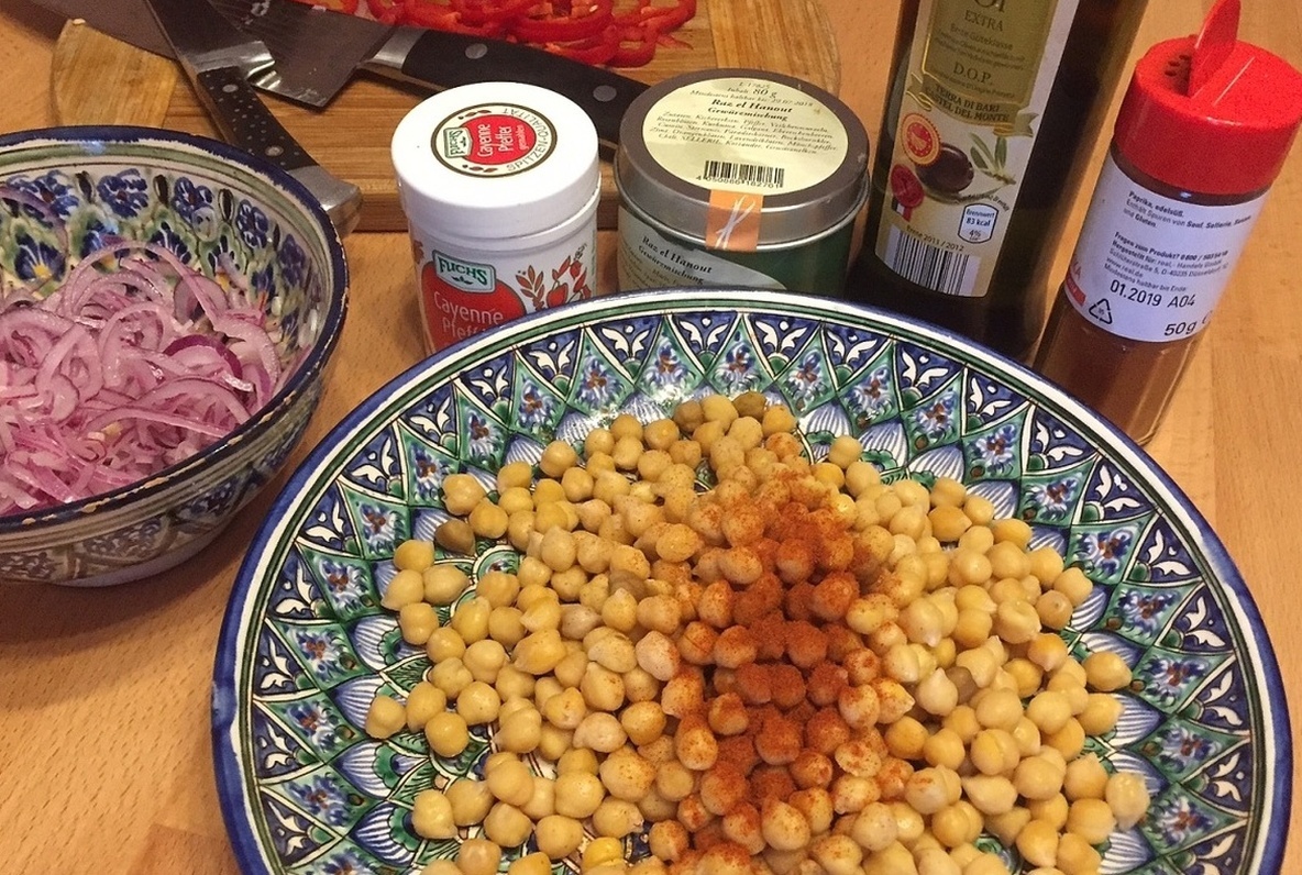 Tagine. With wild pheasant, chickpeas and plums. - My, , Pheasant, Chickpea, Plum, Longpost