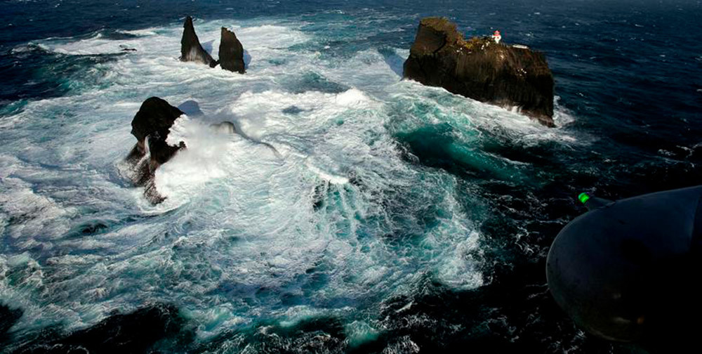 Heaven for the introvert - Iceland, , Lighthouse, Longpost