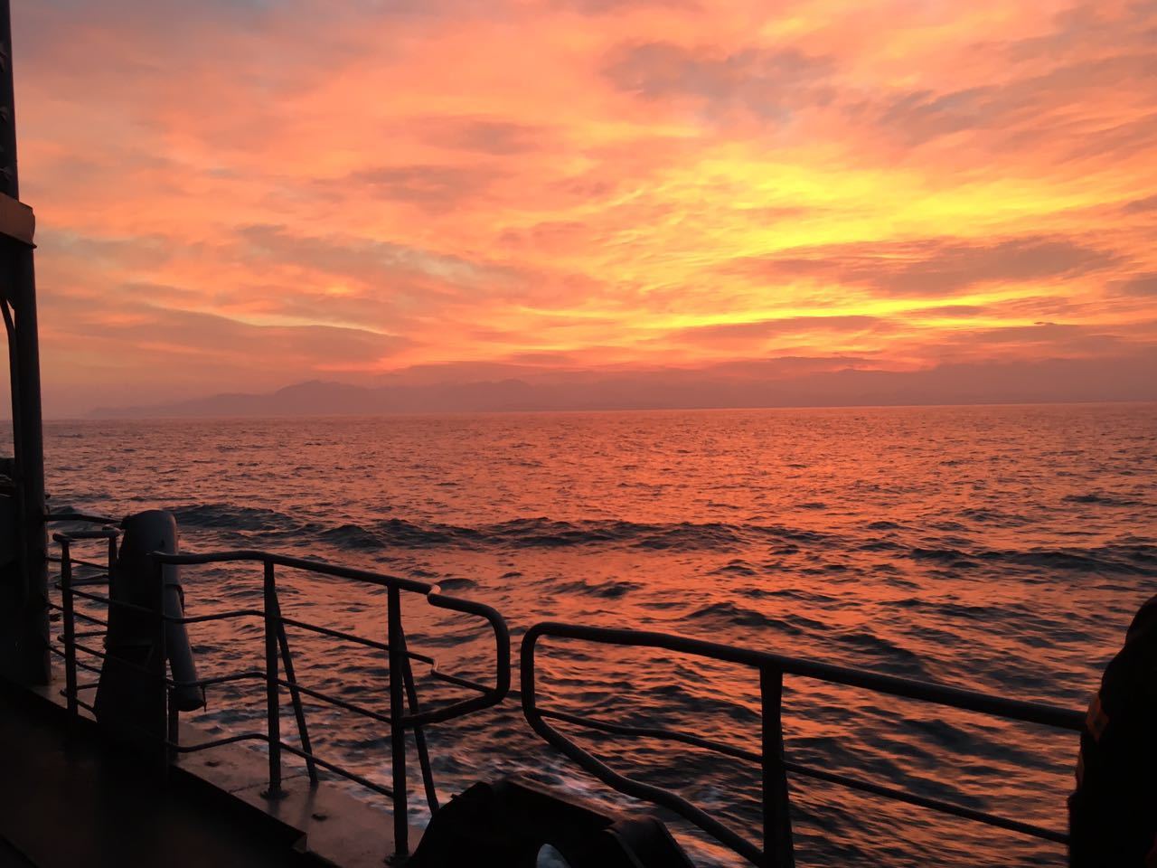 Sunset at sea )) Shot from the deck. - Sunset, Sea, Ship