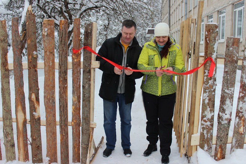 Boarding school near Pskov has been building a slab fence for 7 years - Fence, Pskov, School, news