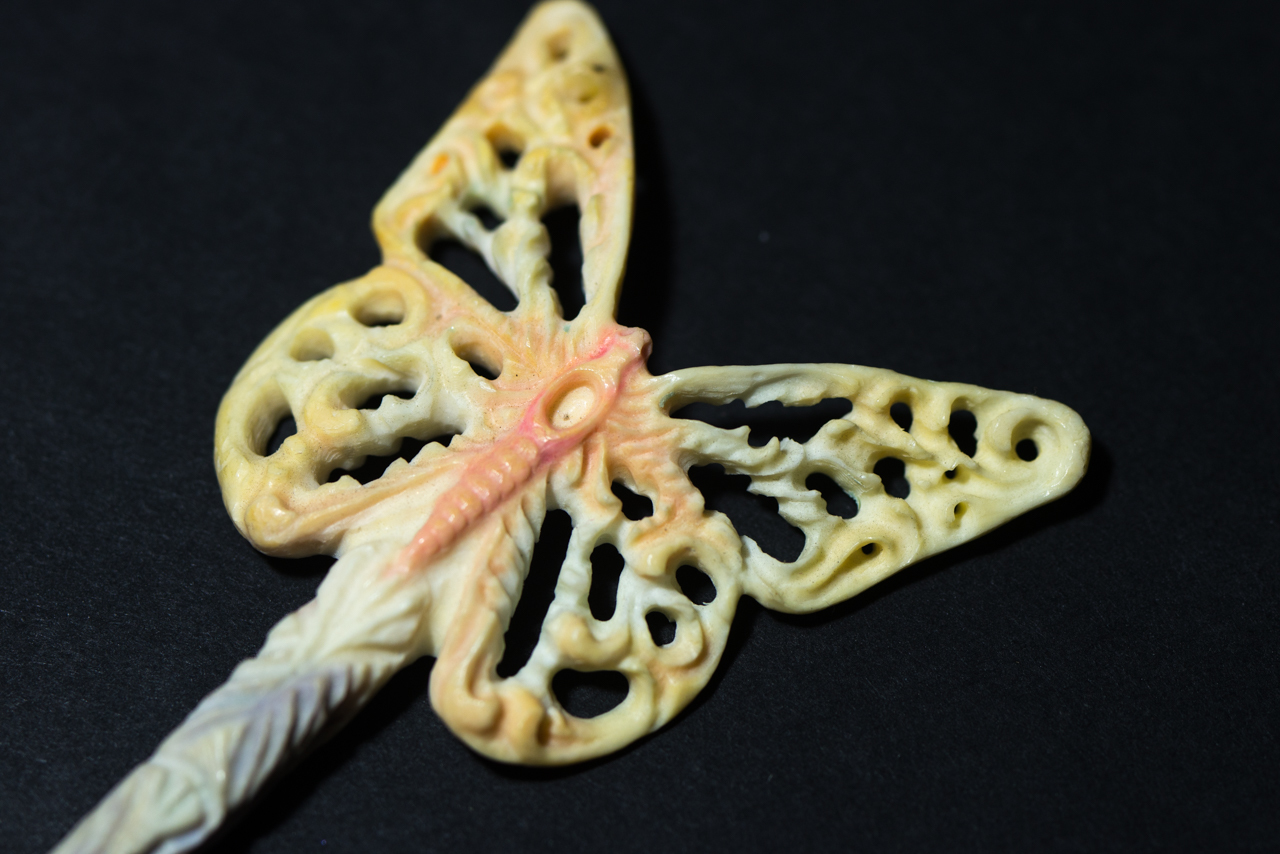 First attempts at bone and horn carving (a couple of unfinished works and a bit of the process) - My, Bone carving, Hairpins, Barrette, Butterfly, Needlework with process, Engraving, Longpost