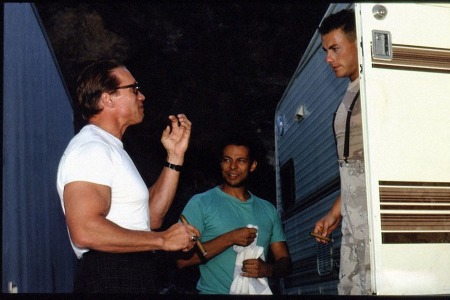 Arnold Schwarzenegger visiting Jean-Claude Van Damme on the set of the film Universal Soldier, 1991. - Arnold Schwarzenegger, Jean-Claude Van Damme, Franco Colombo, Universal Soldier, Text, Longpost