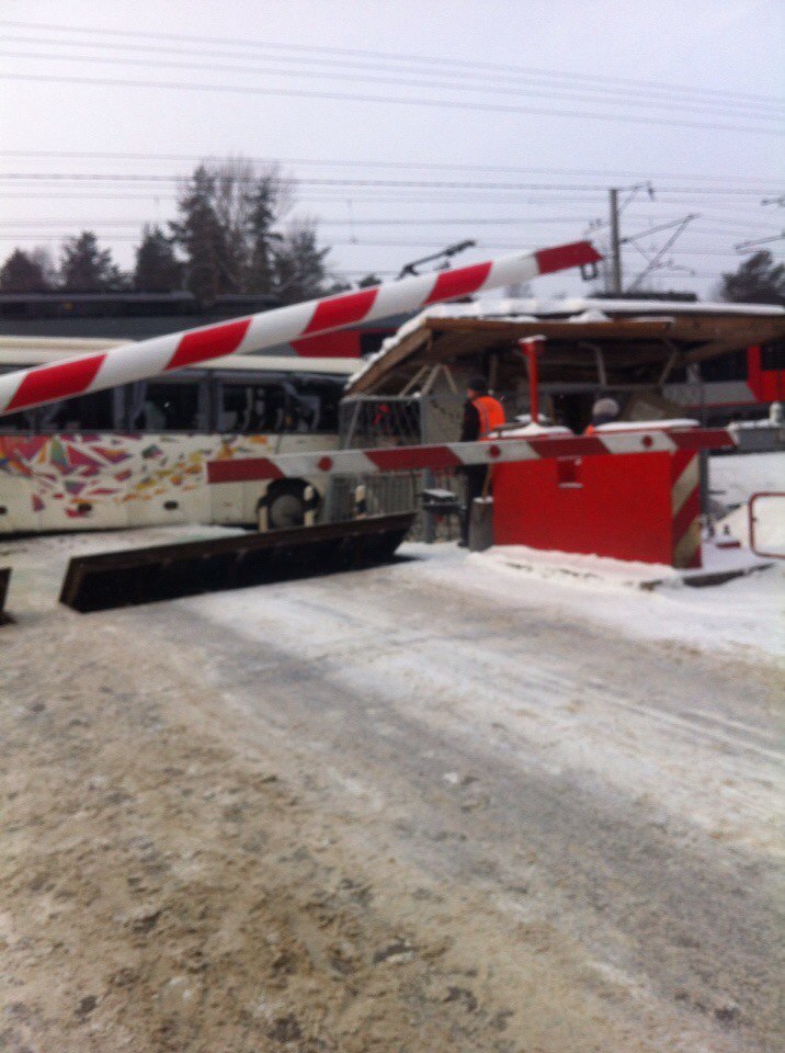 Road trap. - Crash, Russian Railways, Bus, Road accident, Railroad crossing, Longpost