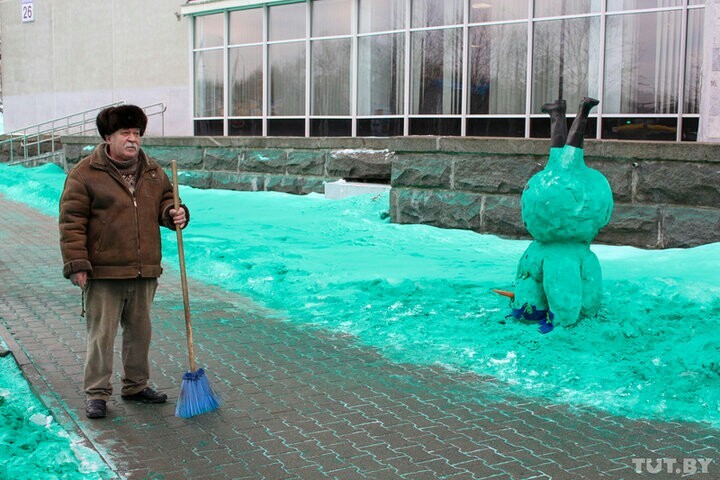 В Минске покрасили снег в зеленый цвет. Зачем? - Республика Беларусь, Минск, Пиар, Длиннопост