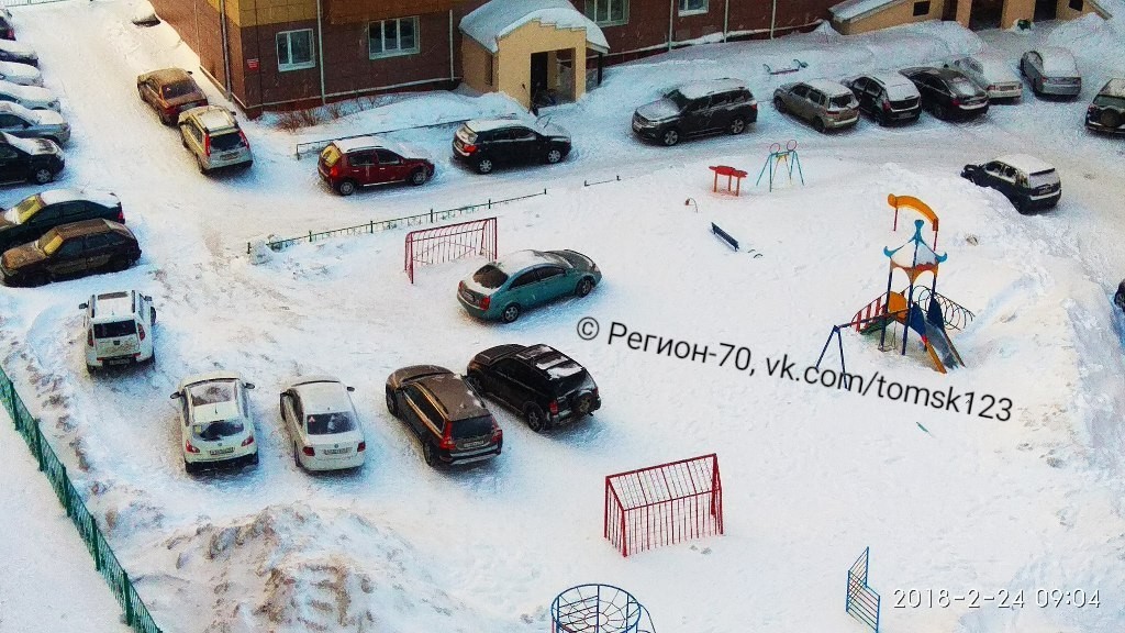 Футбольная команда в сборе - Футбол, Парковка, Томск