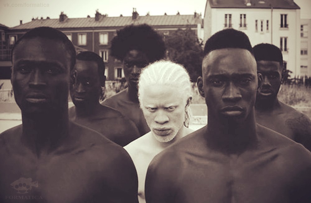 A stranger among his own - Albino, In contact with