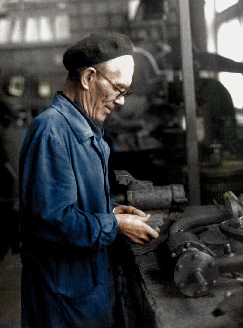 Photo from the gas equipment plant. - The photo, the USSR, Colorization, Workers, Locksmith, Turner, Milling machine, Factory, Longpost