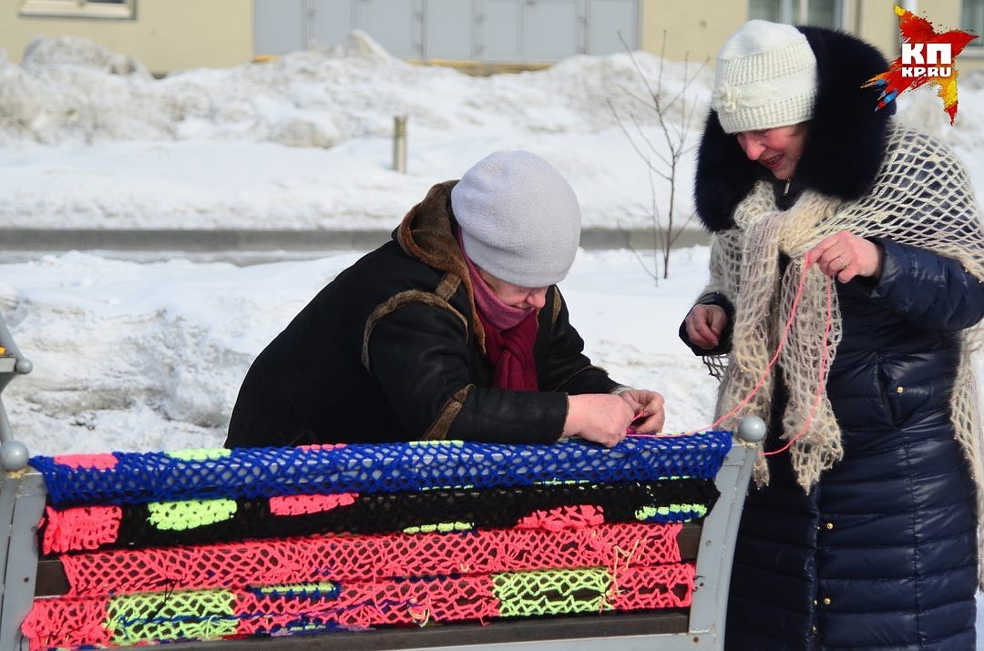 Siberian needlewomen staged a festival of knitted graffiti Everything is connected - Novosibirsk, Graffiti, , Knitting, Siberia, Longpost