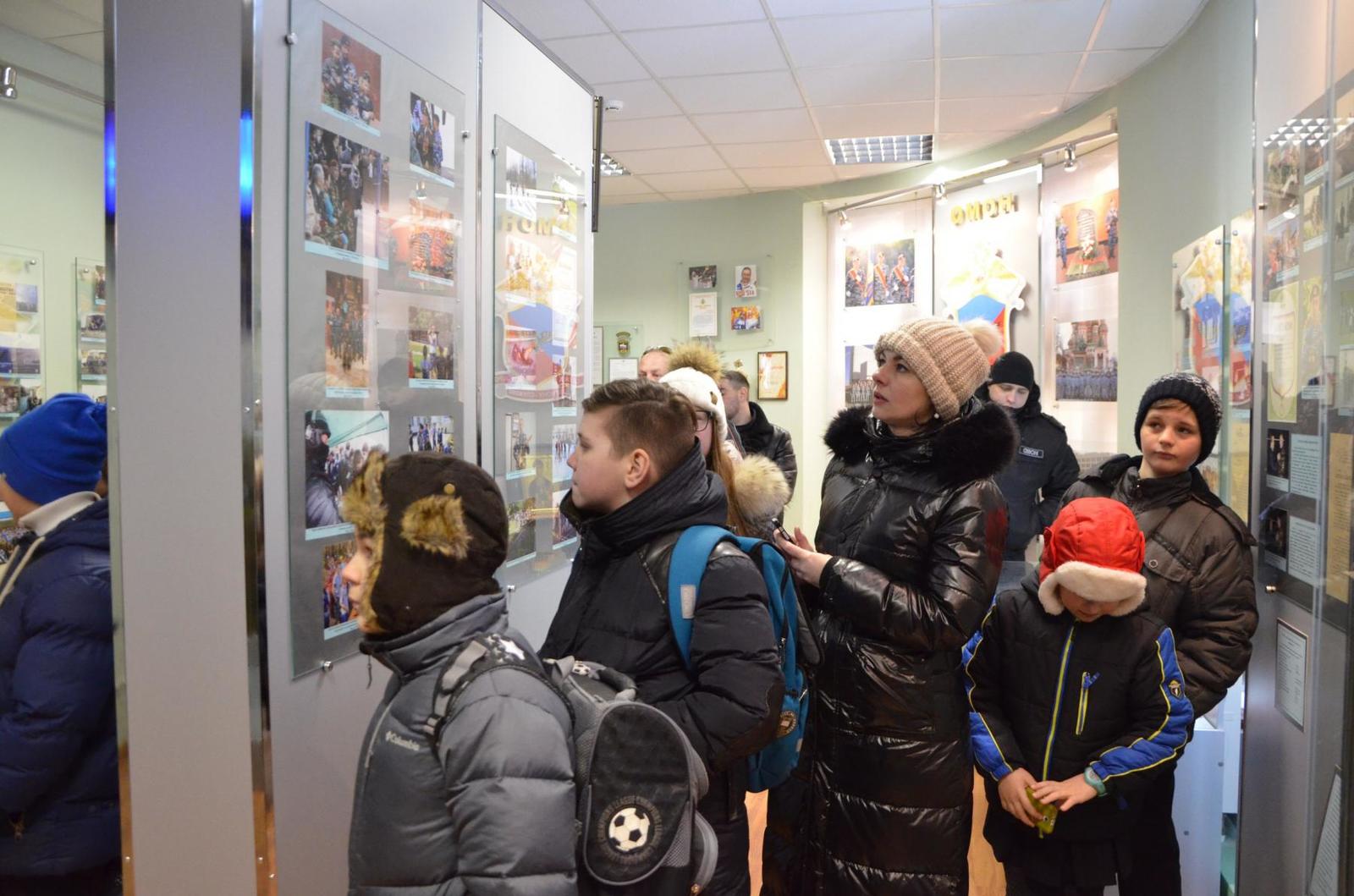 A lesson in courage. Children from the social center visited the base of the Belgorod OMON of the National Guard - Belgorod, Riot police, Patriotism, Children, Rosgvardia, news, Longpost