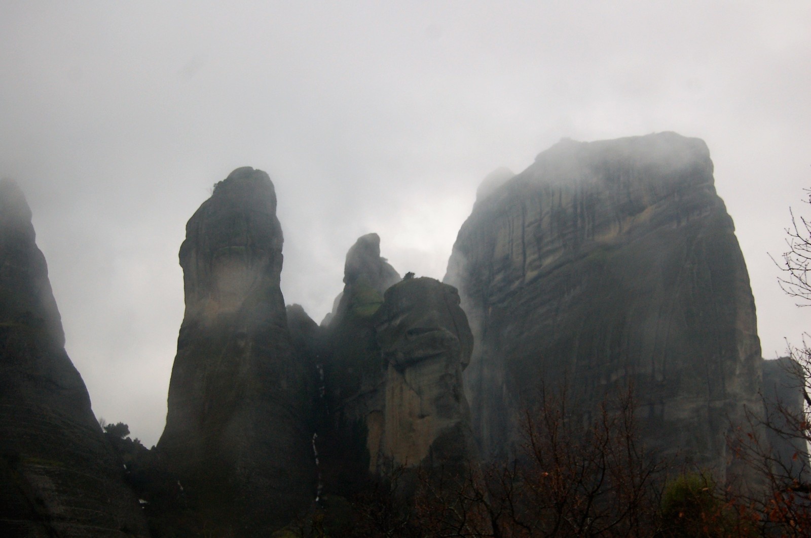 Bad weather in Meteora - My, , Greece, Fog, The rocks, Longpost, The photo, Meteora Monastery