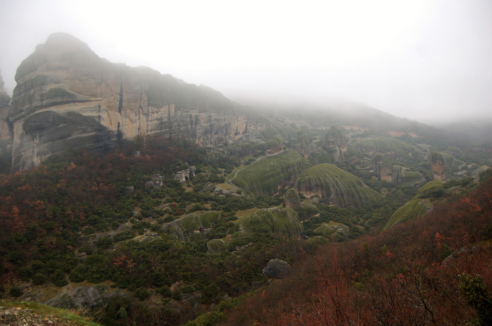 Bad weather in Meteora - My, , Greece, Fog, The rocks, Longpost, The photo, Meteora Monastery