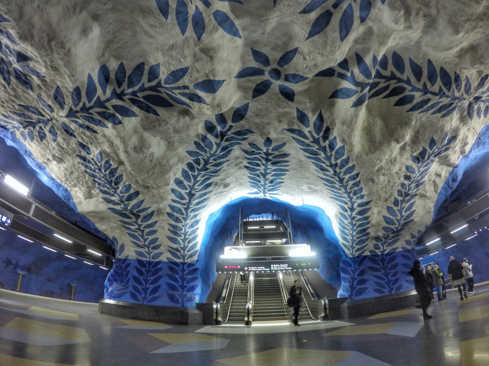 The beautiful metro of Stockholm and my way to it - My, Stockholm, Metro, Beautiful, Longpost, The photo, GoPRO, Travels, Painting