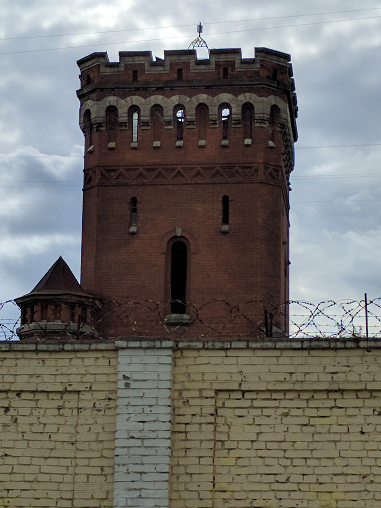 This tower has seen some *shit - My, Saint Petersburg, Architecture, Shock, Tower, Emotions, Pareidolia