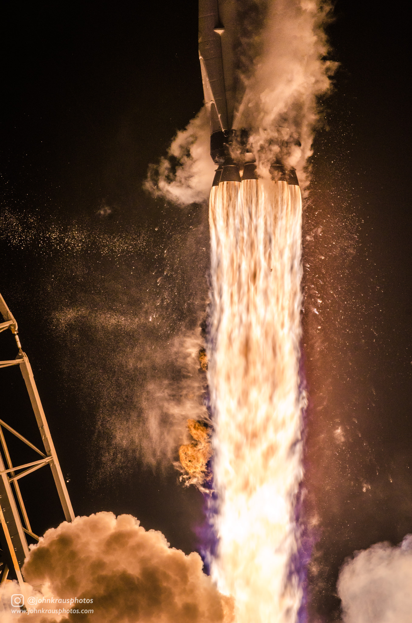 Fascinating photo of Merlin 1D engines taken a few weeks ago - Space, 