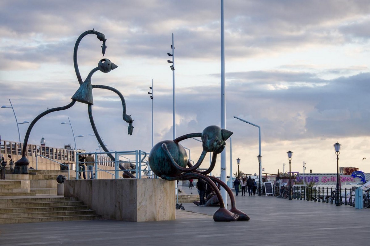 Funny sculptures on the embankment of Scheveningen in Holland - Sculpture, Little men, , Hague, Netherlands, Holland, , Longpost, Netherlands (Holland)