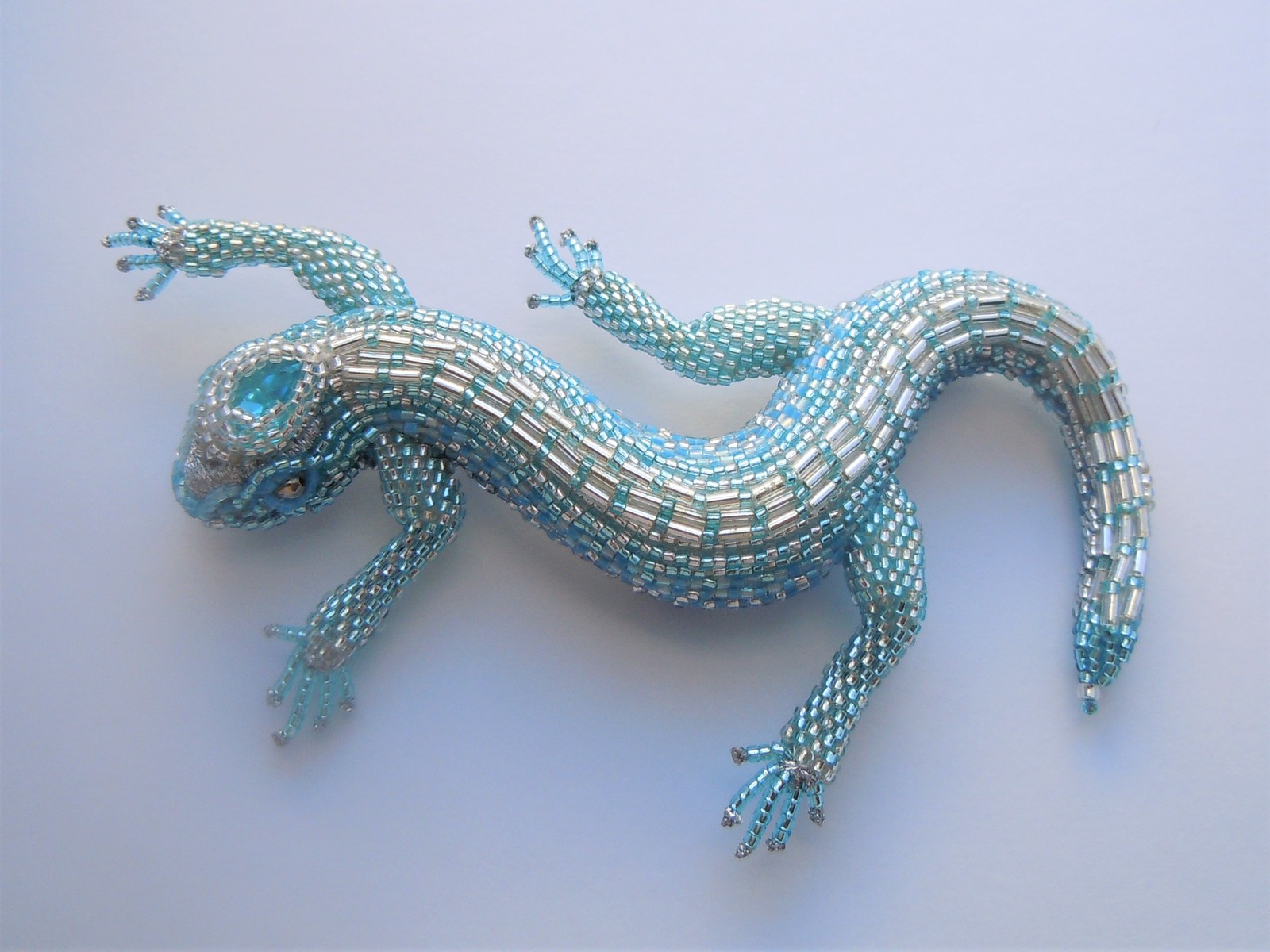 Brooch Heavenly lizard - My, Embroidery, Brooch, , Lizard, Sky, Blue, Longpost