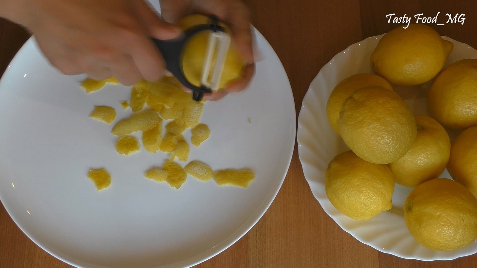 Limoncello (Sicilian lemon liqueur) - My, Liquor, Limoncello, Video recipe, Video, Maryana delicious food, Longpost, 